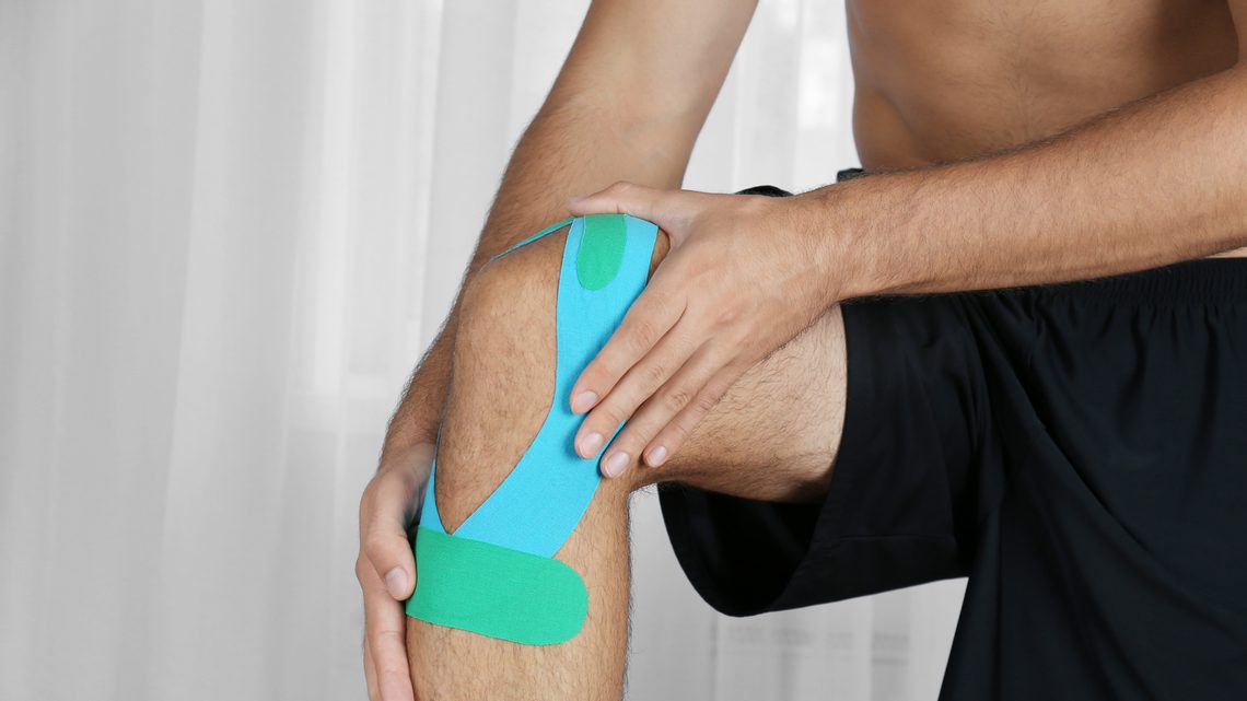 Kinesio-Tapes bei Knieprellung