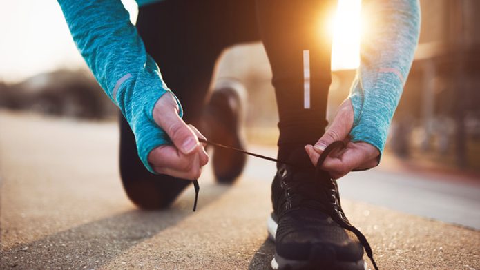 Bei häufigem Umknicken: Schuhwerk überprüfen